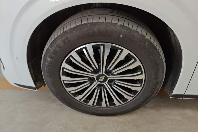 Used BYD Xia 2025 DM-i 1.5T 180km Beyond Edition Exterior 3