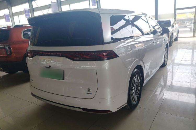 Used BYD Xia 2025 DM-i 1.5T 180km Beyond Edition Exterior 3