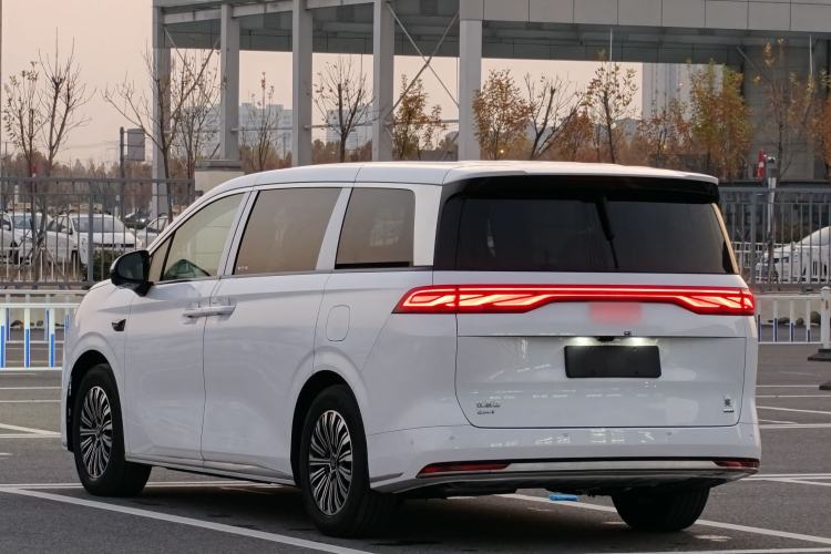 Used BYD Xia 2025 DM-i 1.5T 180km Beyond Edition Exterior 3