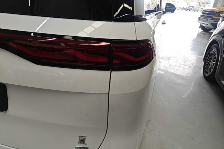Used BYD Xia 2025 DM-i 1.5T 180km Beyond Edition Exterior 3