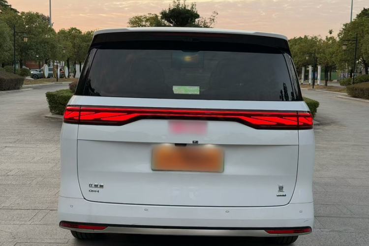 Used BYD Xia 2025 DM-i 1.5T 180km Excellence Model Exterior 4