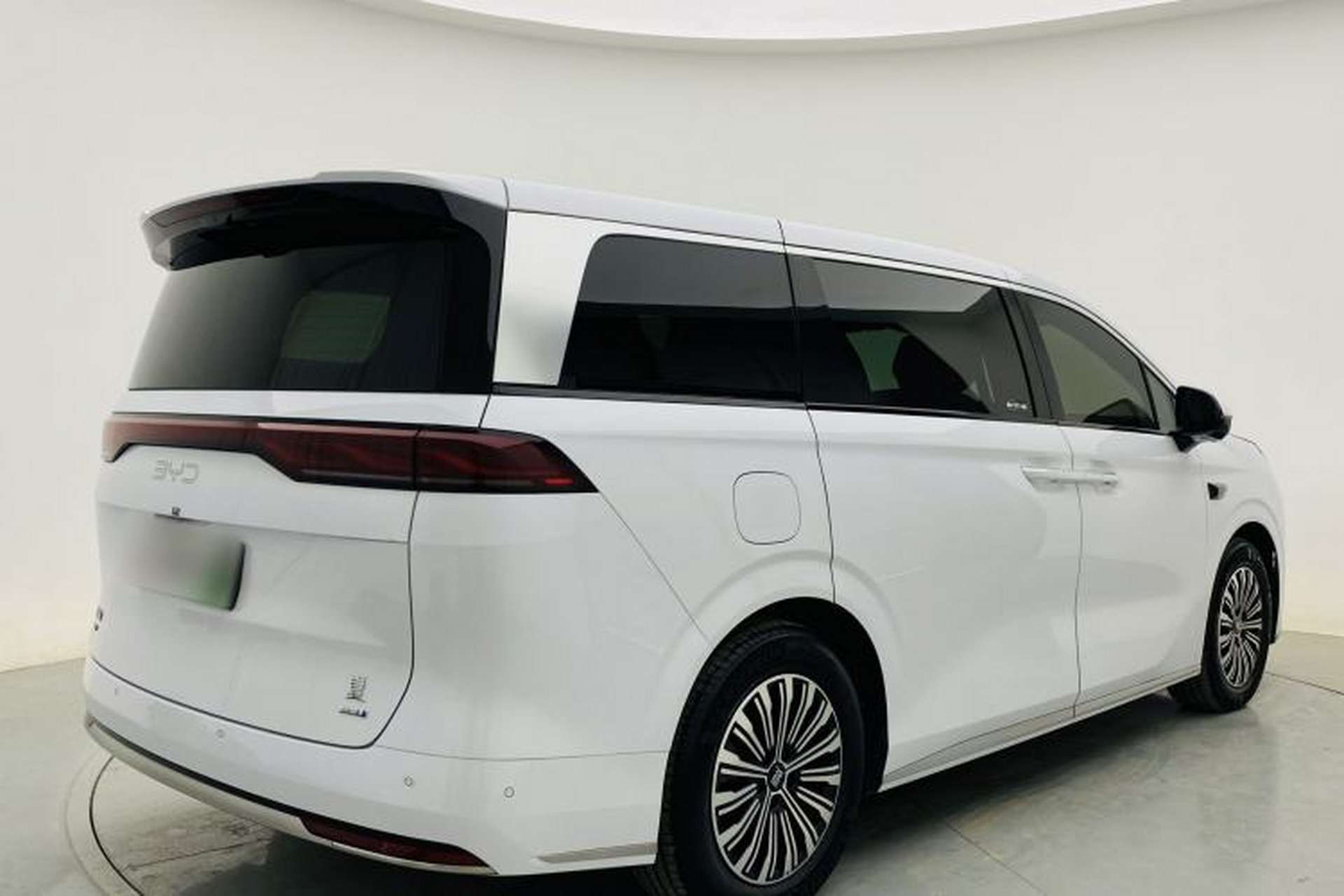Used BYD Xia 2025 DM-i 1.5T 180km Excellence Model Exterior 5
