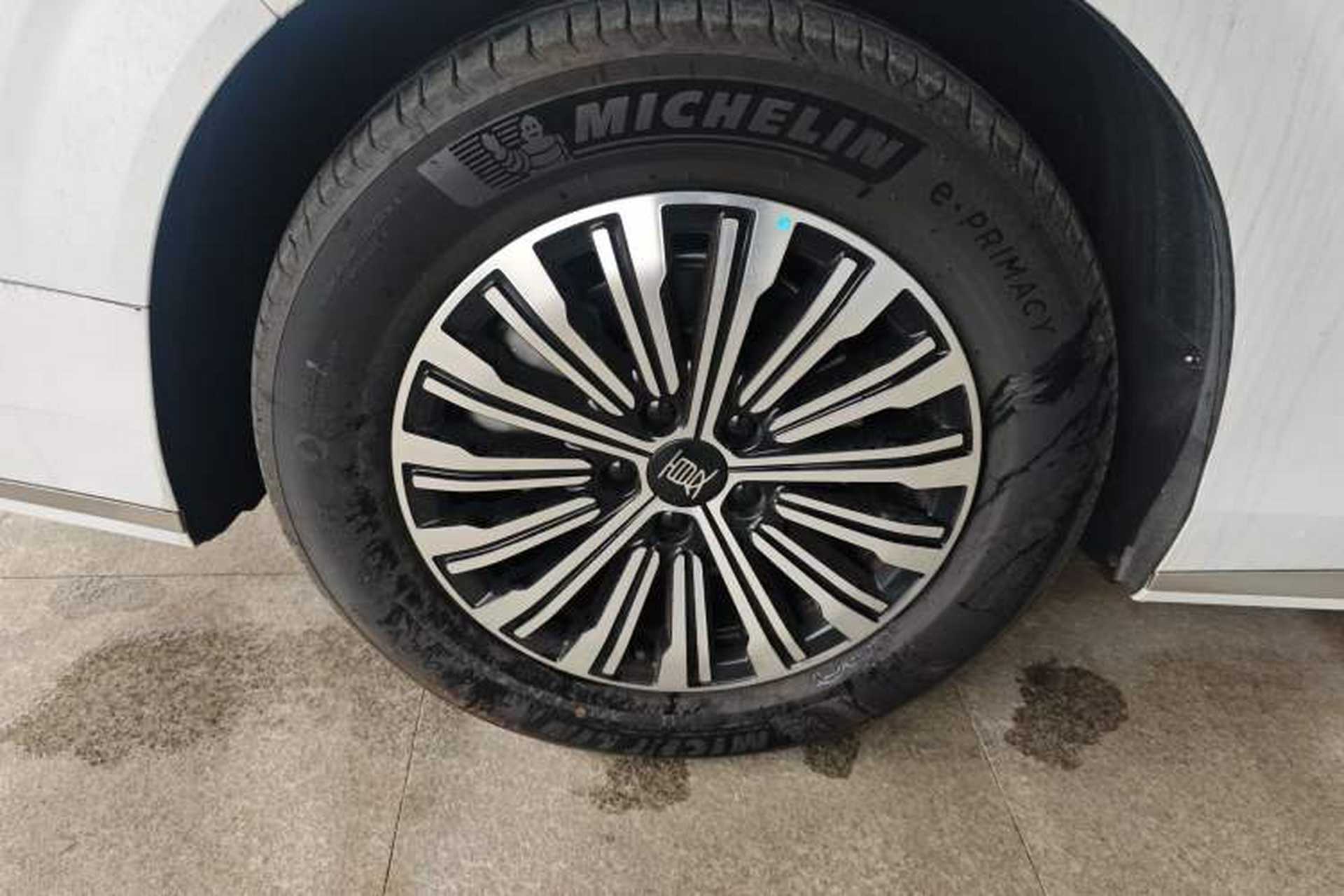 Used BYD Xia 2025 DM-i 1.5T 180km Excellence Model Exterior 5