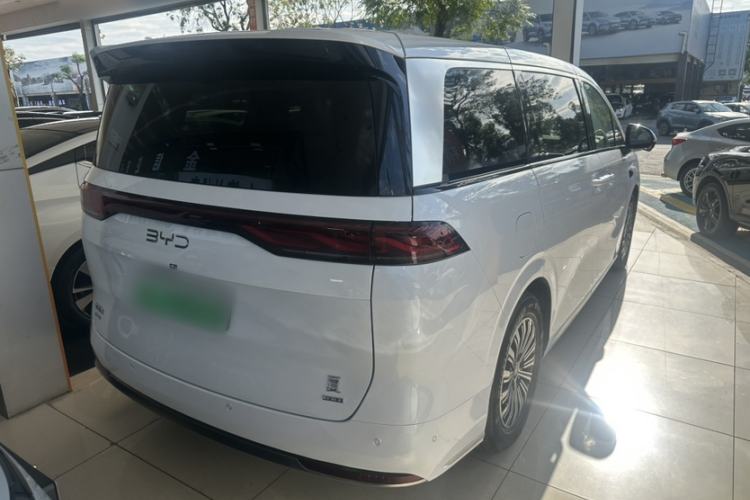 Used BYD Xia 2025 DM-i 1.5T 180km Excellence Model Exterior 5