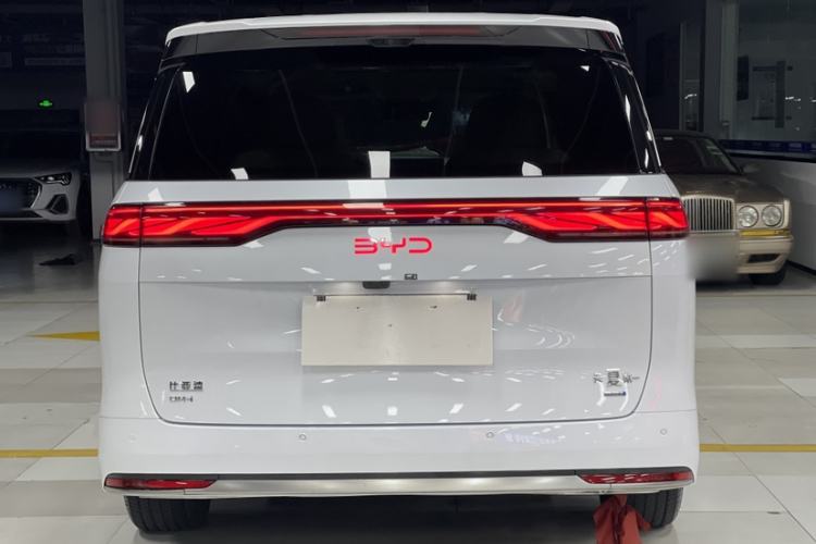Used BYD Xia 2025 DM-i 1.5T 180km Excellence Model Exterior 5