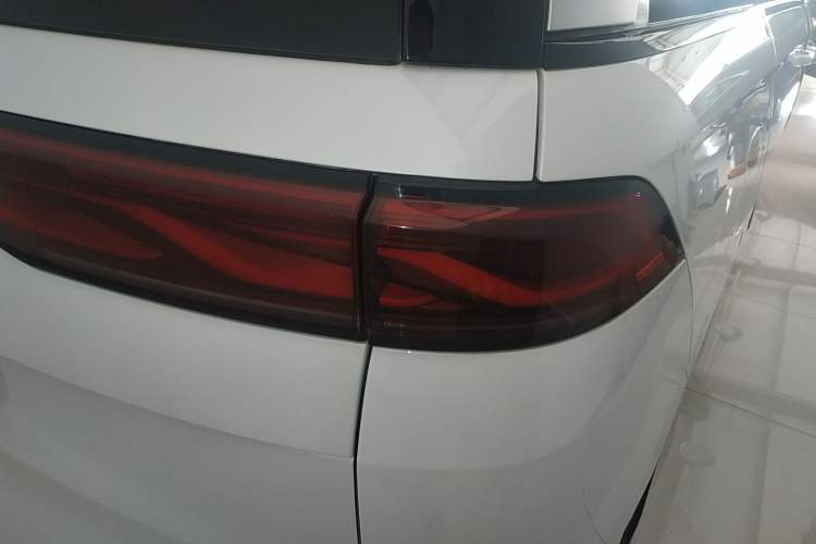 Used BYD Xia 2025 DM-i 1.5T 180km Excellence Model Exterior 6
