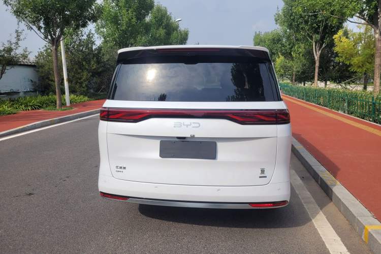 Used BYD Xia 2025 DM-i 1.5T 180km Beyond Edition Exterior 6
