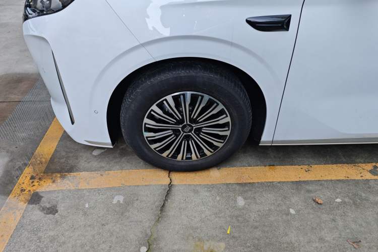 Used BYD Xia 2025 DM-i 1.5T 180km Excellence Model Exterior 7