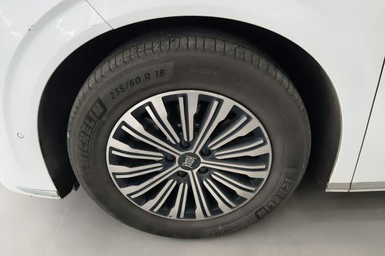 Used BYD Xia 2025 DM-i 1.5T 180km Beyond Edition Exterior 7