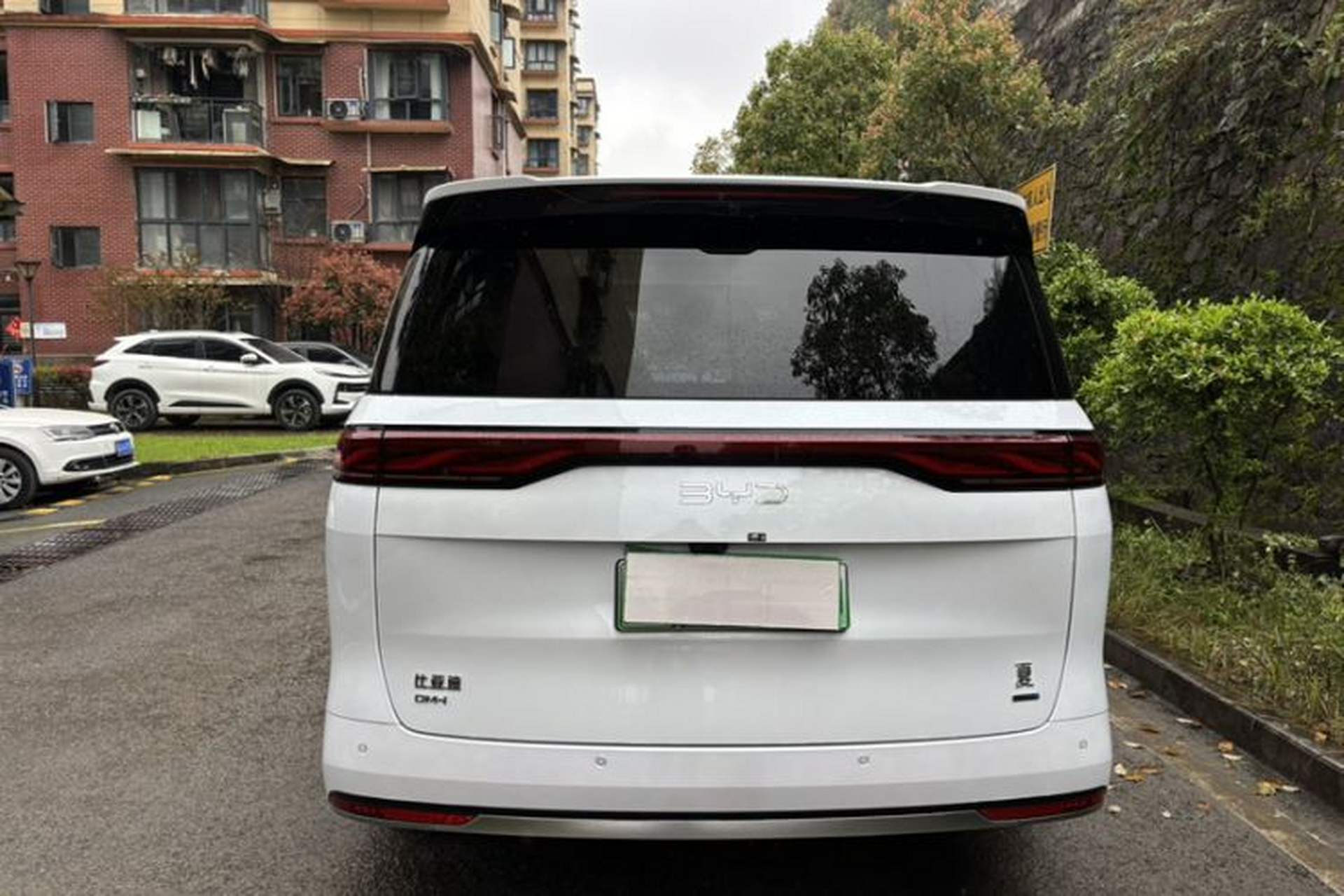 Used BYD Xia 2025 DM-i 1.5T 180km Beyond Edition Exterior 9
