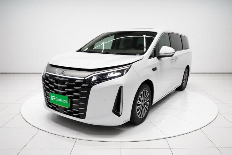BYD Xia 2025 DM-i 1.5T 180km Beyond Edition