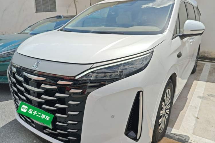 Used BYD Xia 2025 DM-i 1.5T 180km Excellence Model Guazi used car, China used car export, Used car for sale, Used cars, Cheapest cars for sale