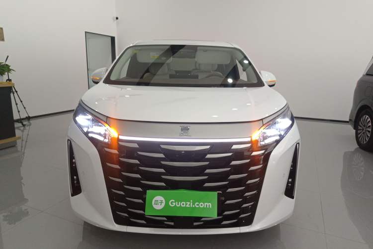 Used BYD Xia 2025 DM-i 1.5T 180km Beyond Edition Front