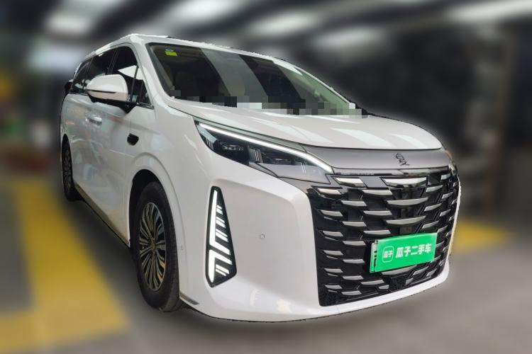 Used BYD Xia 2025 DM-i 1.5T 180km Beyond Edition Front Right 45 Deg