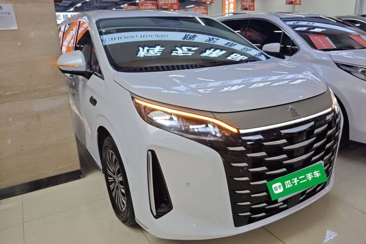 Used BYD Xia 2025 DM-i 1.5T 180km Beyond Edition Front Right 45 Deg