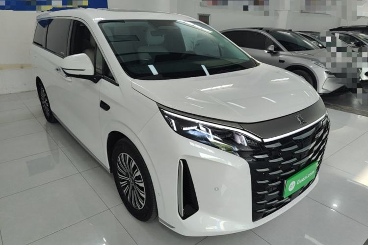 Used BYD Xia 2025 DM-i 1.5T 180km Beyond Edition Front Right 45 Deg