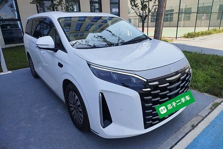 Used BYD Xia 2025 DM-i 1.5T 180km Excellence Model Front Right 45 Deg