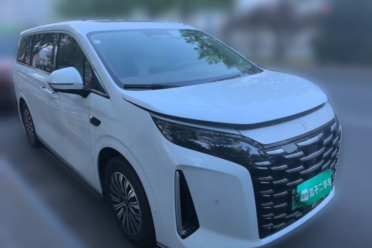 Used BYD Xia 2025 DM-i 1.5T 100km Supreme Edition Front Right 45 Deg