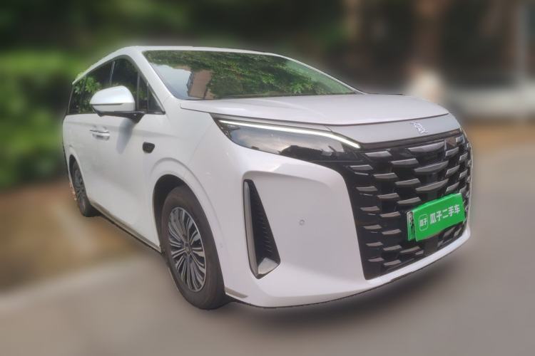 Used BYD Xia 2025 DM-i 1.5T 100km Supreme Edition Front Right 45 Deg