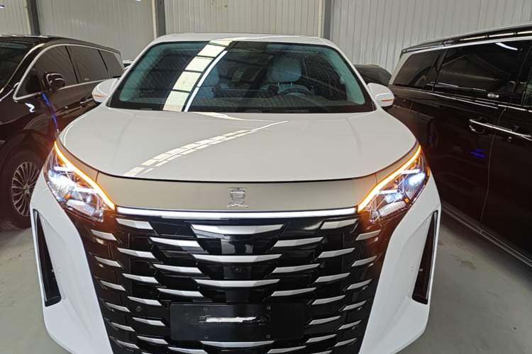 Used BYD Xia 2025 DM-i 1.5T 180km Beyond Edition Front