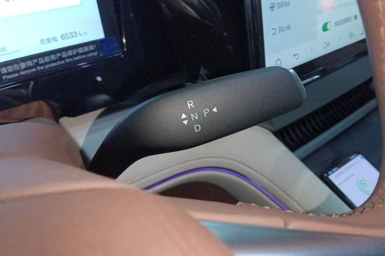 Used BYD Xia 2025 DM-i 1.5T 180km Excellence Model Gear Lever