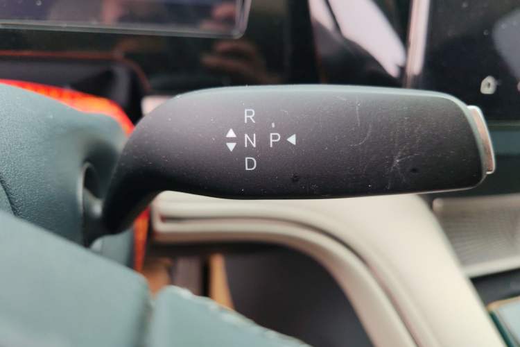 Used BYD Xia 2025 DM-i 1.5T 100km Supreme Edition Gear Lever