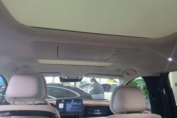 Used BYD Xia 2025 DM-i 1.5T 180km Excellence Model Headliner