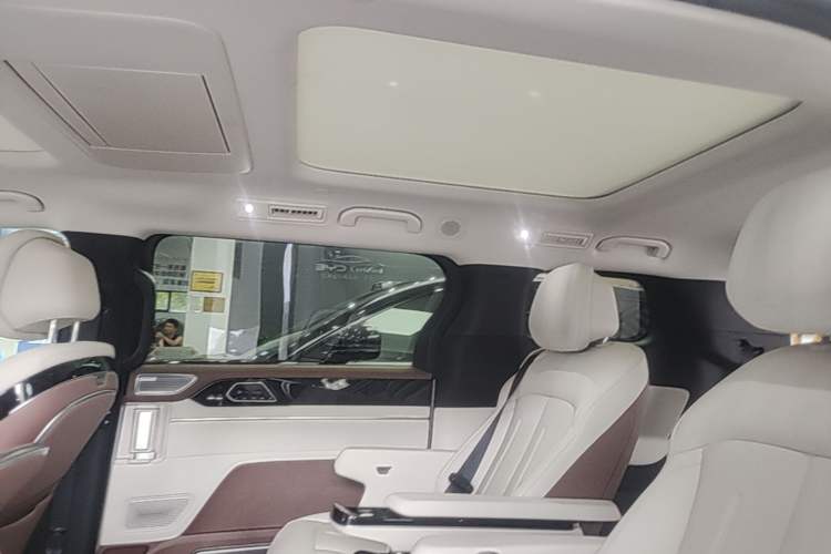 Used BYD Xia 2025 DM-i 1.5T 180km Beyond Edition Headliner