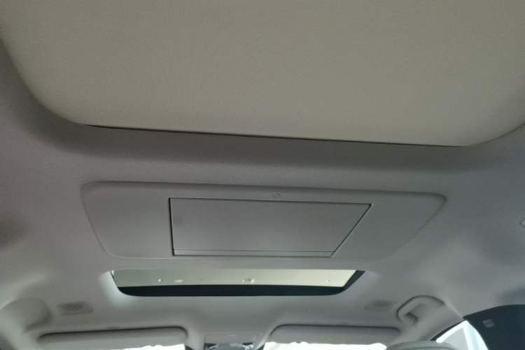 Used BYD Xia 2025 DM-i 1.5T 180km Excellence Model Headliner