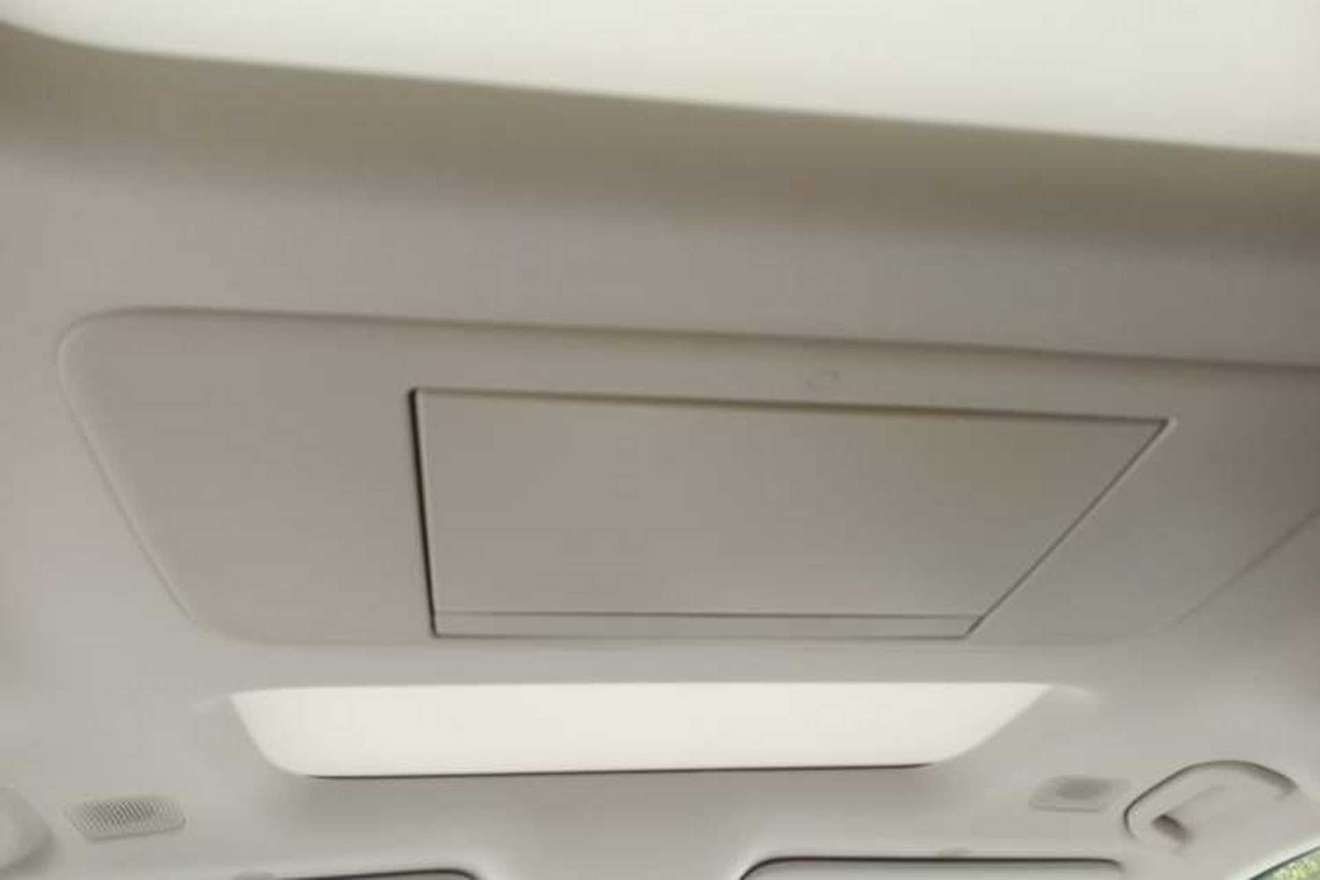 Used BYD Xia 2025 DM-i 1.5T 180km Excellence Model Headliner