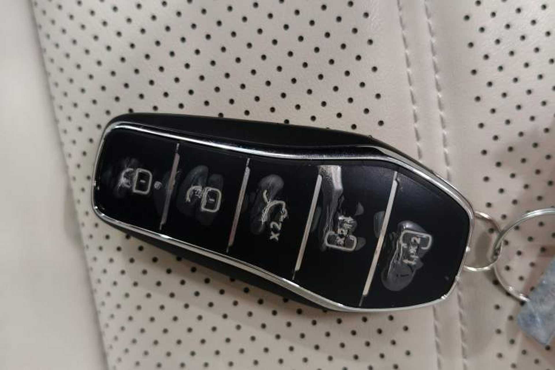 Used BYD Xia 2025 DM-i 1.5T 180km Beyond Edition Interior 1