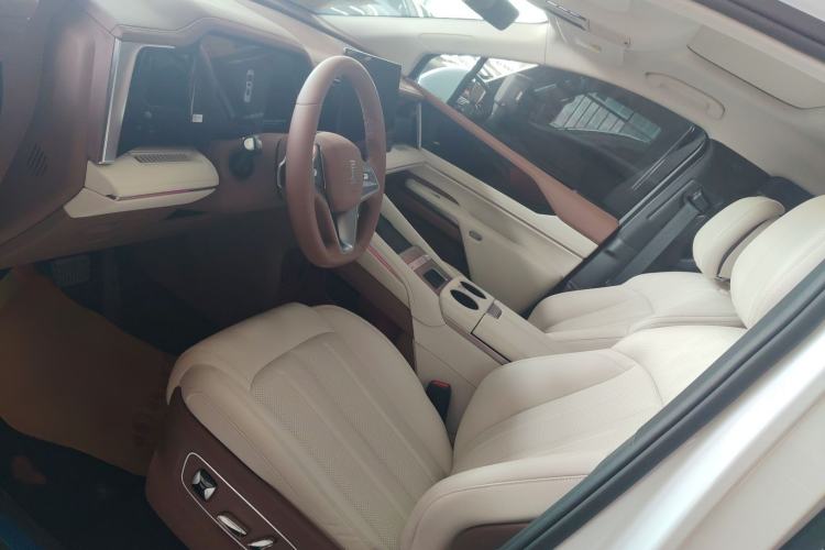 Used BYD Xia 2025 DM-i 1.5T 180km Beyond Edition Interior 2