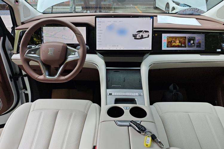 Used BYD Xia 2025 DM-i 1.5T 180km Excellence Model Interior 2