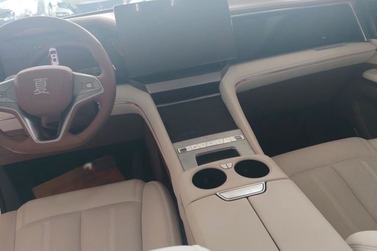 Used BYD Xia 2025 DM-i 1.5T 180km Beyond Edition Interior 3