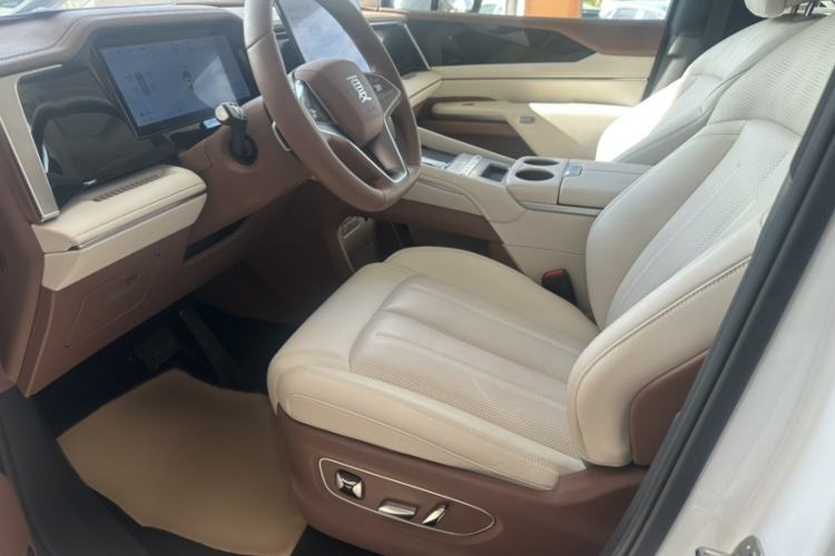 Used BYD Xia 2025 DM-i 1.5T 180km Excellence Model Interior 5