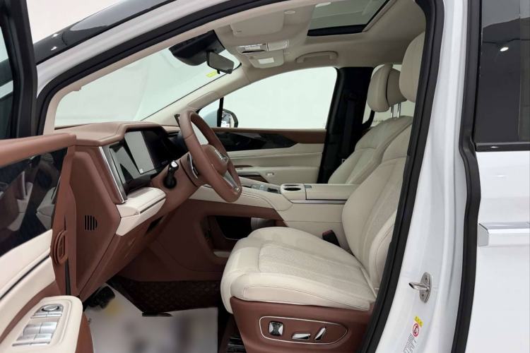 Used BYD Xia 2025 DM-i 1.5T 180km Beyond Edition Interior 6
