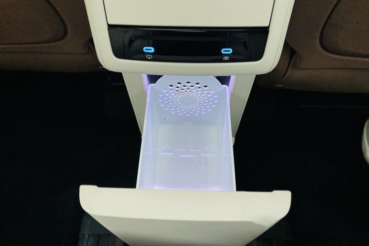Used BYD Xia 2025 DM-i 1.5T 180km Excellence Model Interior 8