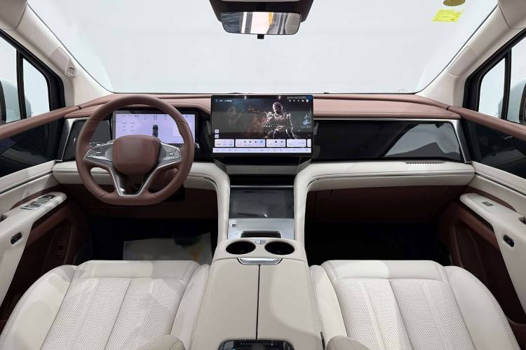 Used BYD Xia 2025 DM-i 1.5T 180km Beyond Edition Interior 8