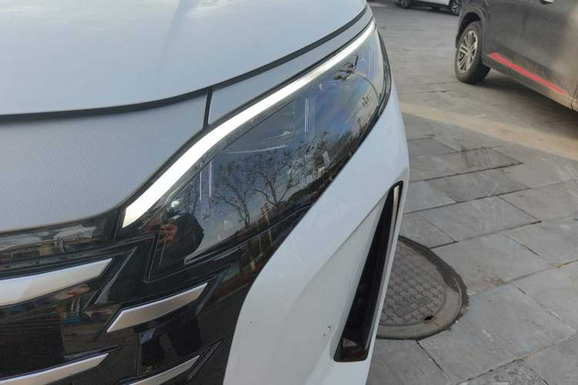 Used BYD Xia 2025 DM-i 1.5T 180km Beyond Edition Left Front Headlight