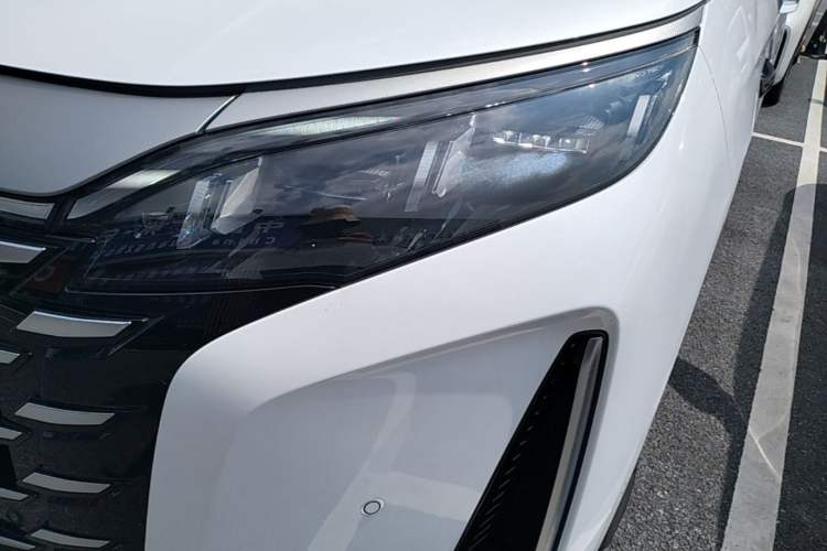 Used BYD Xia 2025 DM-i 1.5T 180km Excellence Model Left Front Headlight