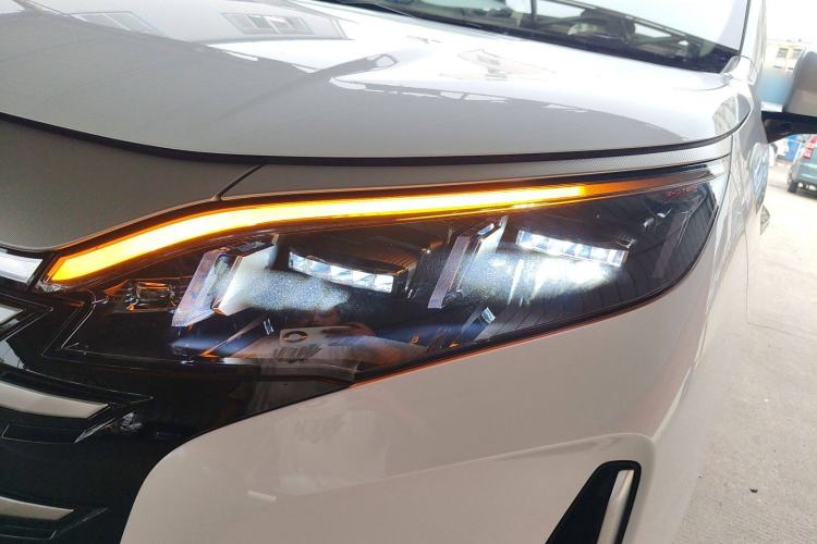 Used BYD Xia 2025 DM-i 1.5T 180km Excellence Model Left Front Headlight