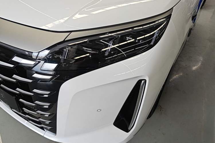 Used BYD Xia 2025 DM-i 1.5T 180km Beyond Edition Left Front Headlight