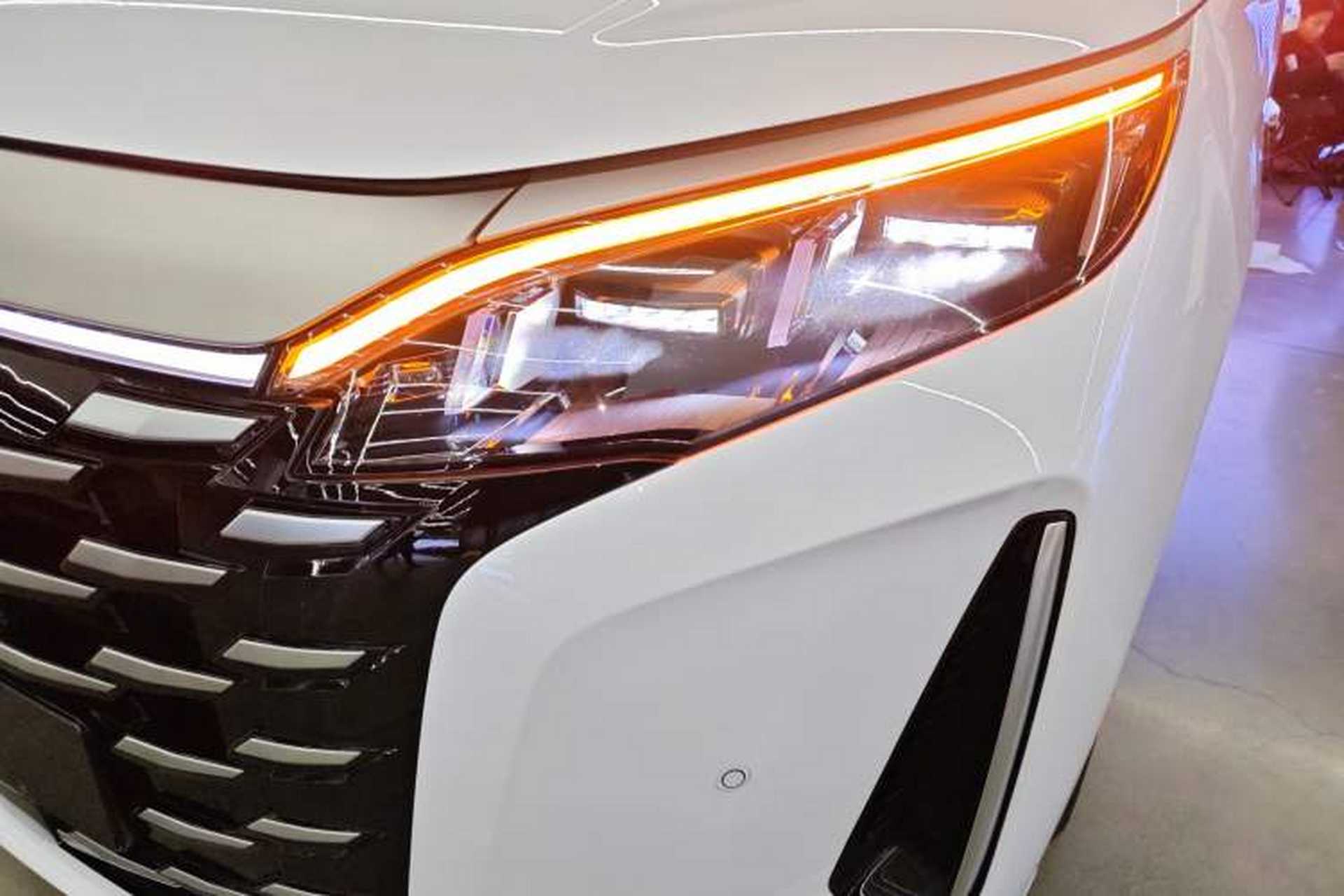 Used BYD Xia 2025 DM-i 1.5T 180km Excellence Model Left Front Headlight