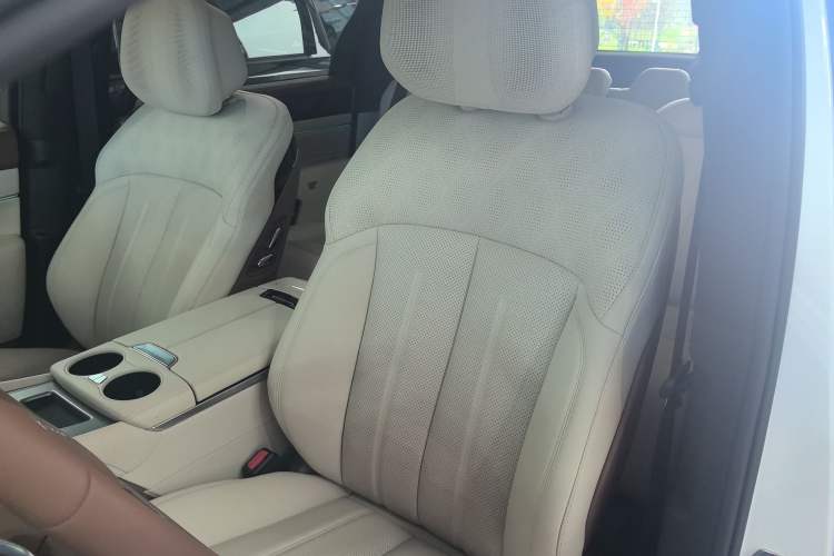Used BYD Xia 2025 DM-i 1.5T 180km Excellence Model Left Front Seat