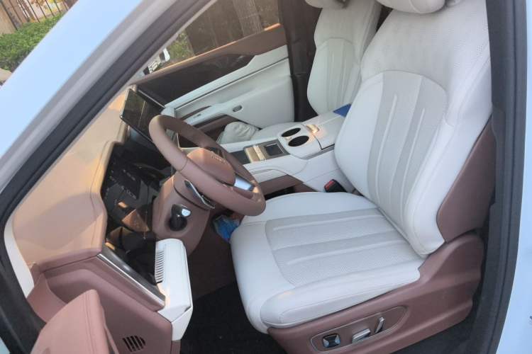 Used BYD Xia 2025 DM-i 1.5T 100km Supreme Edition Left Front Seat
