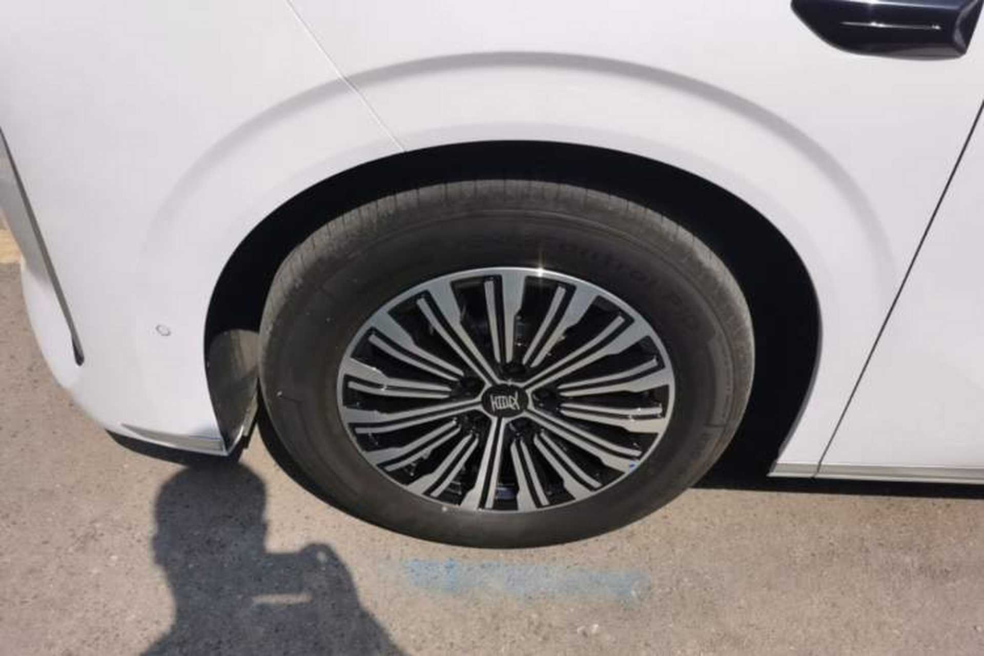 Used BYD Xia 2025 DM-i 1.5T 100km Supreme Edition Left Front Wheel Hub