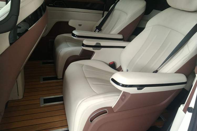 Used BYD Xia 2025 DM-i 1.5T 180km Excellence Model Left Rear Seat