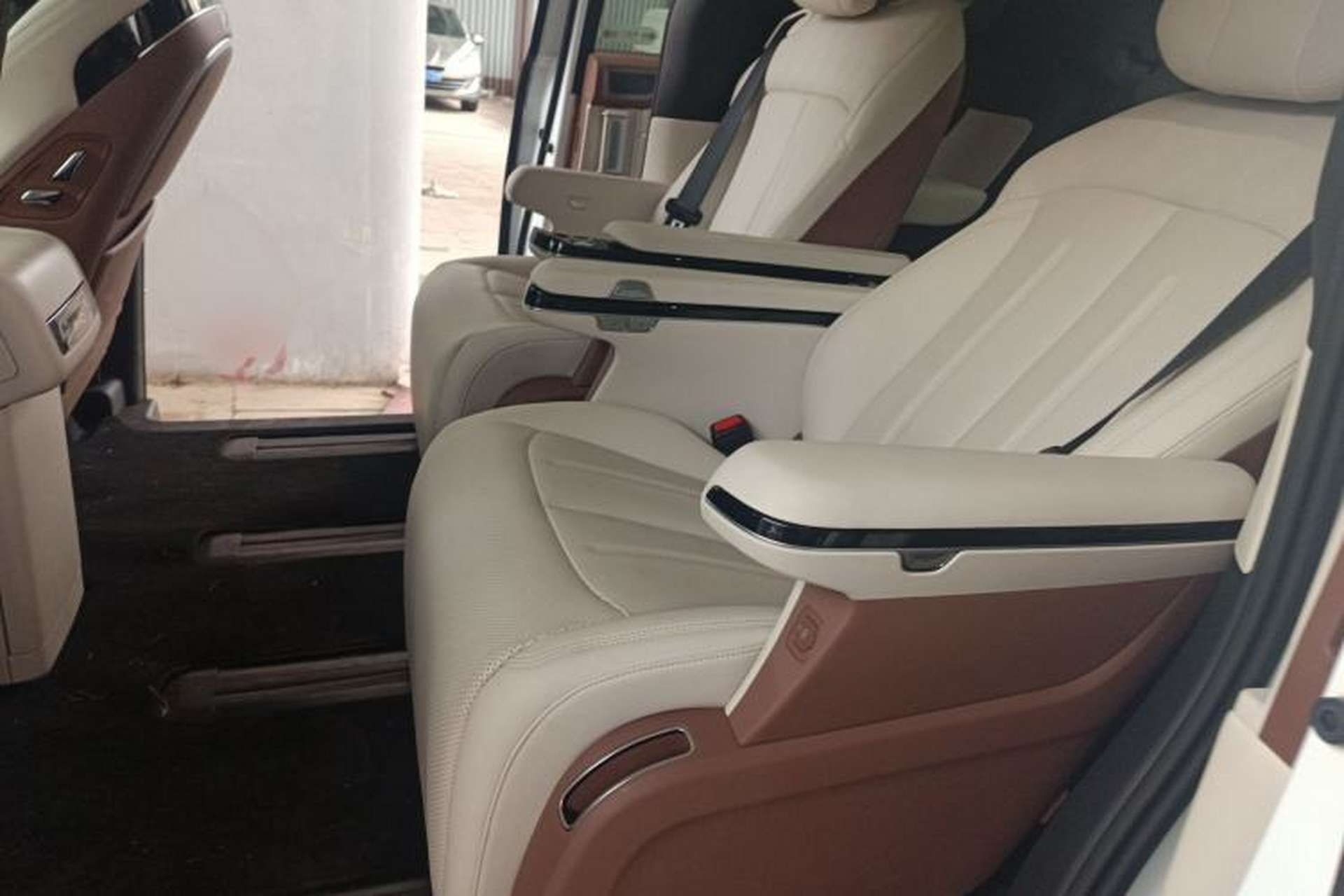 Used BYD Xia 2025 DM-i 1.5T 180km Beyond Edition Left Rear Seat