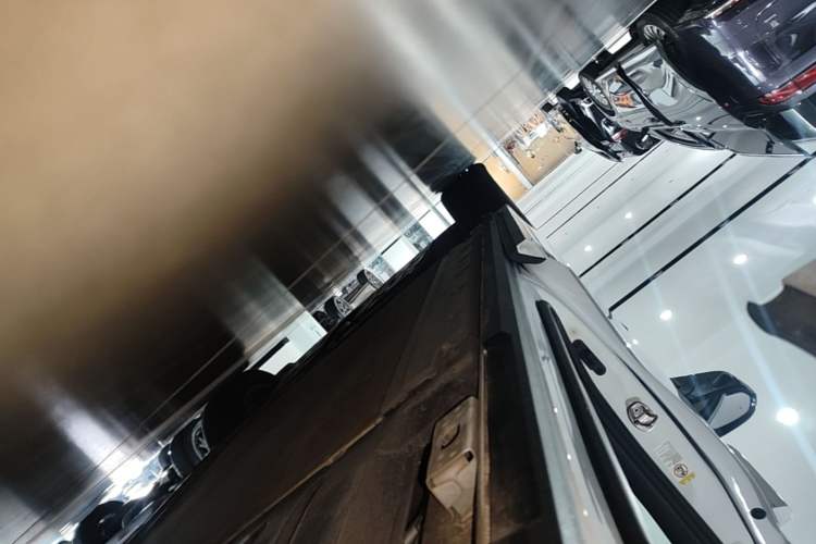 Used BYD Xia 2025 DM-i 1.5T 180km Beyond Edition Left Side Sill
