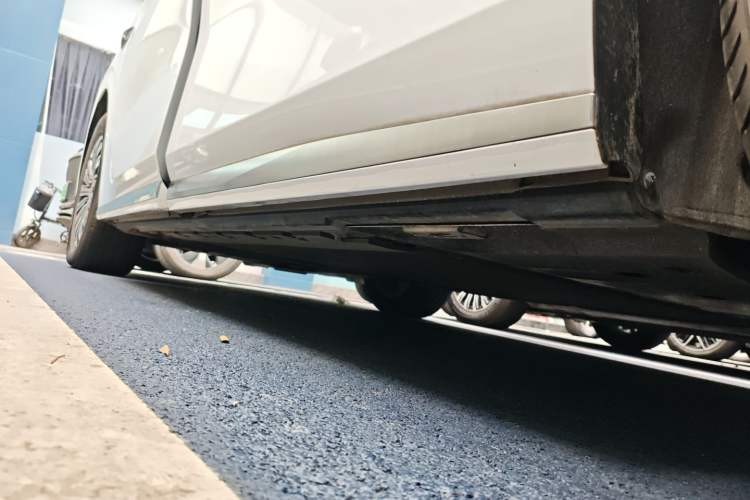 Used BYD Xia 2025 DM-i 1.5T 180km Beyond Edition Left Side Sill